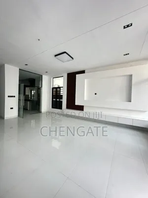 4bdrm Duplex in Ikota for sale