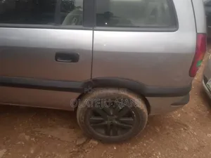 Opel Zafira 2006 Silver