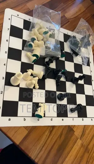 Tournament Rollup Chess Set With Velvet Bag