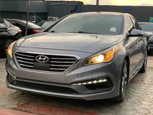 Hyundai Sonata Limited 2.0T 4dr Sedan (2.0L 4cyl Turbo 6A) 2015 Gray