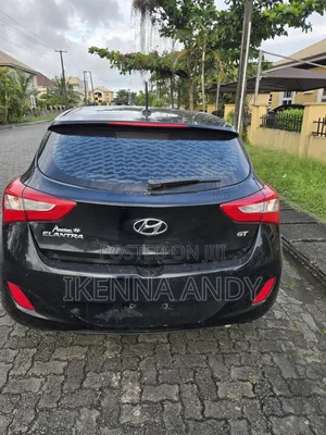 Hyundai Elantra Sport Sedan FWD (2.0L 4cyl 6A) 2016 Black