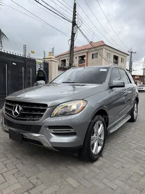 Mercedes-Benz M Class ML350 4MATIC 4dr SUV AWD (3.5L 6cyl 7A) 2015 Gray