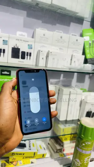 Apple iPhone 11 128 GB Red