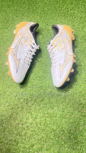 MIZUNO (White)(44)