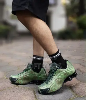 Nike Shox R4 SP "Noble Green"
