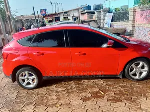 Ford Focus 2014 Red