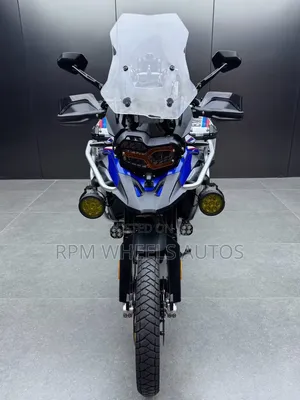 BMW FGS 2021 Blue
