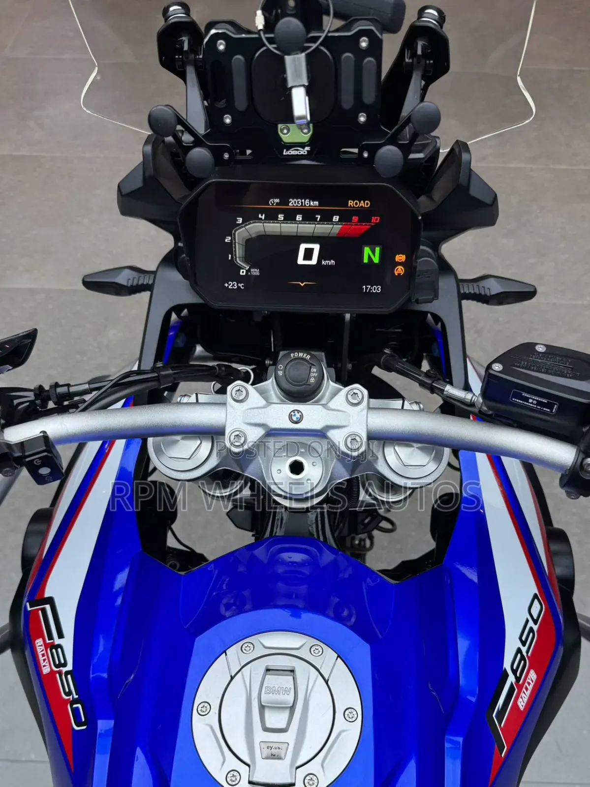 BMW FGS 2021 Blue