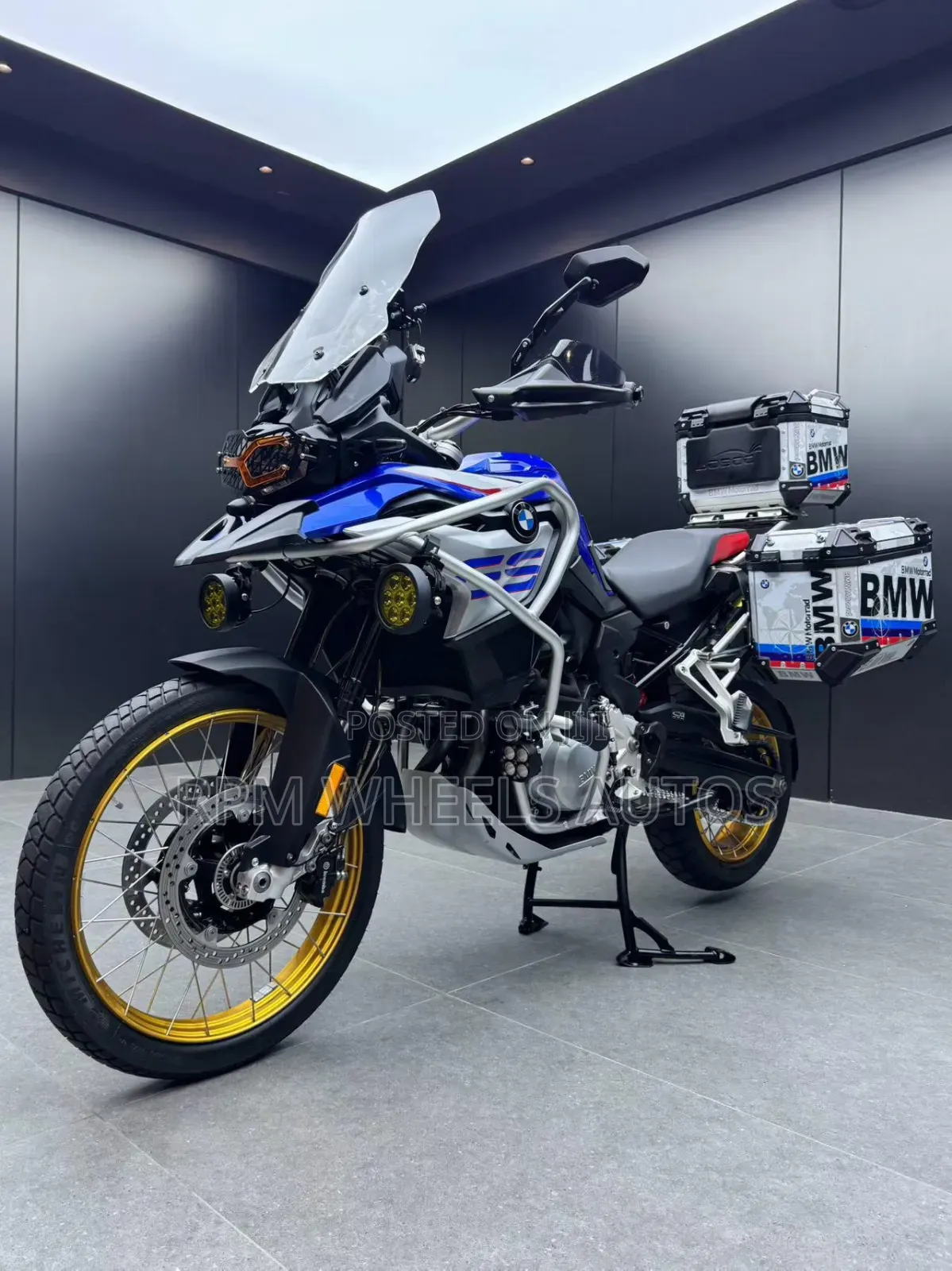 BMW FGS 2021 Blue