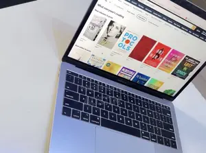 Laptop Apple MacBook Pro 2017 8GB Intel Core i5 SSD 256GB