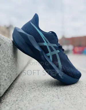ASICS Novablast 6 Running Shoes