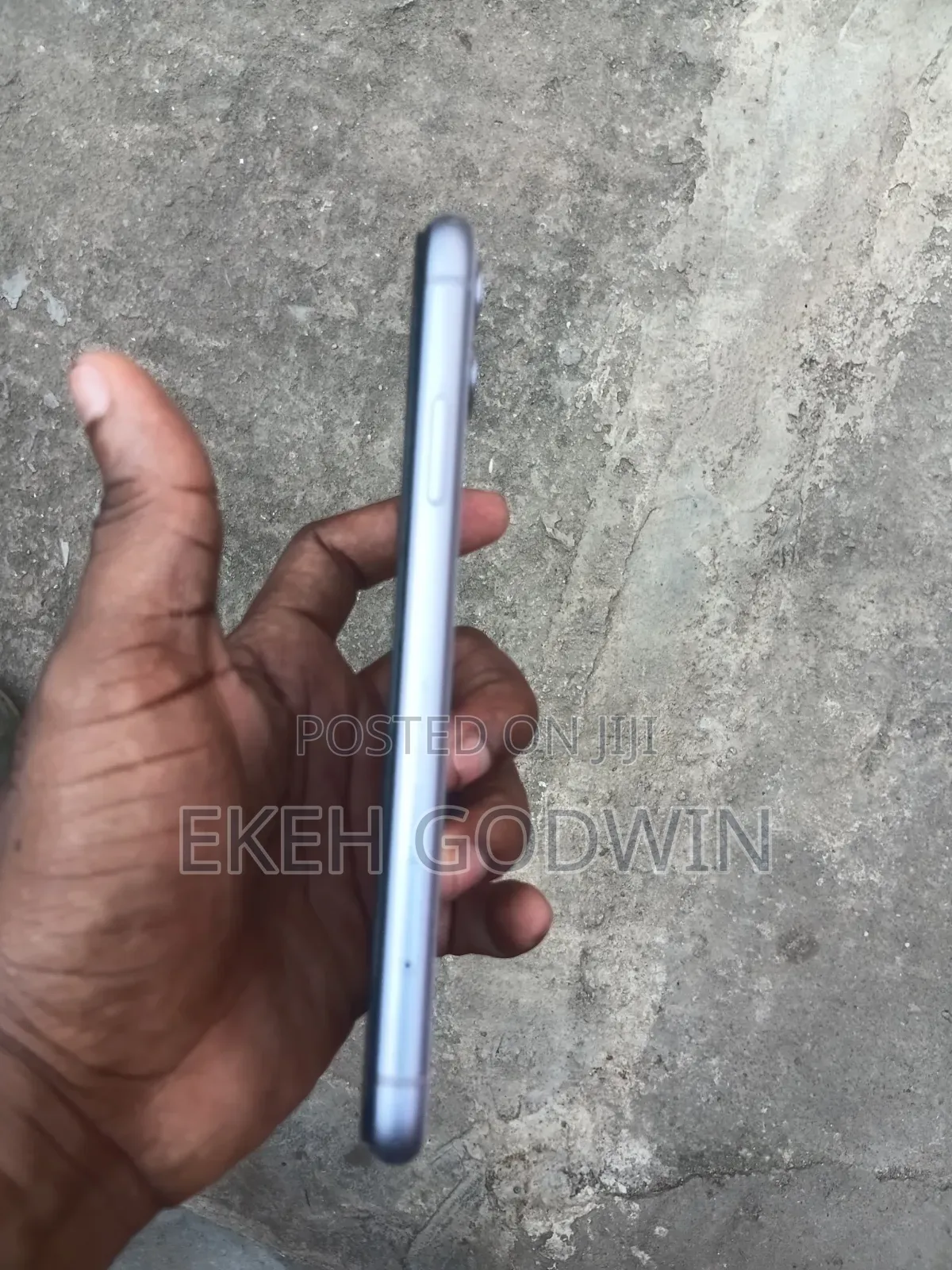 Apple iPhone 11 64 GB Blue