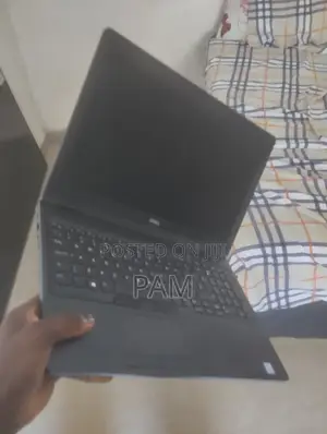 Laptop Dell Latitude 5590 8GB Intel Core i5 SSD 128GB