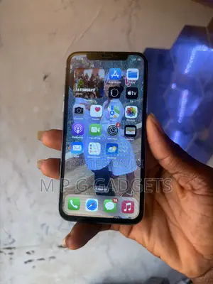 Apple iPhone X 64 GB White
