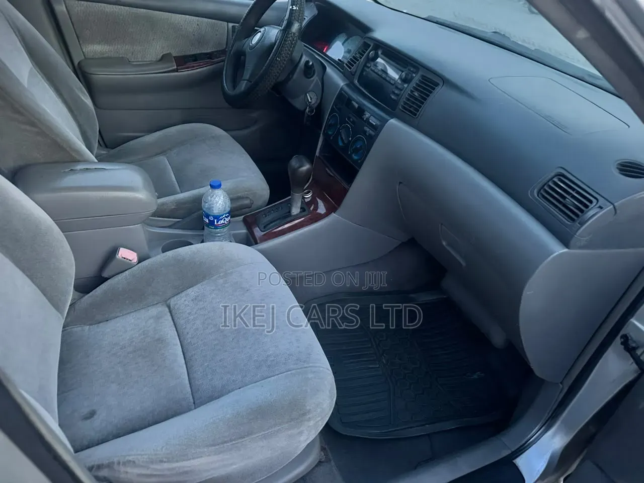 Toyota Corolla 2004 Silver