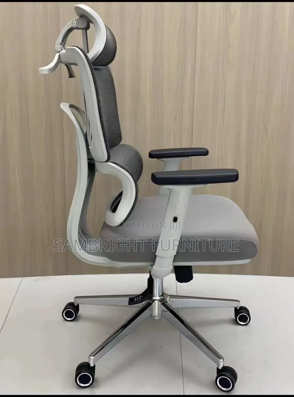 Egoistic Chair