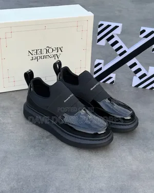 Alexander McQueen Sprint Patent Black Sneakers