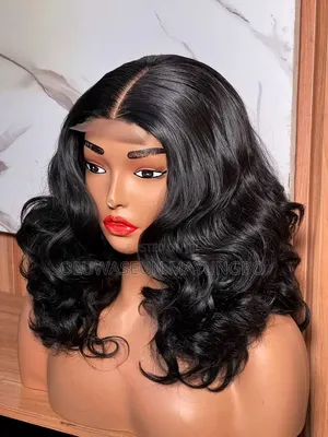 Elegant Black Wavy Bob Wig