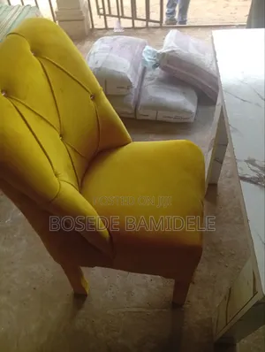 Dinning Table With 4 Chairs