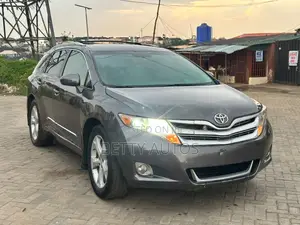 Toyota Venza 2010 Gray