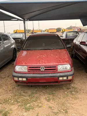 Volkswagen Vento 2000 Red