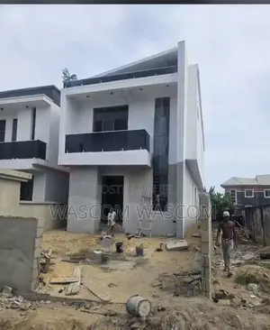 Furnished 4bdrm Duplex in Off Lekki-Epe Expressway for sale