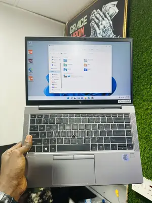 Laptop HP ZBook Firefly 14 G7 8GB Intel Core i5 SSD 256GB
