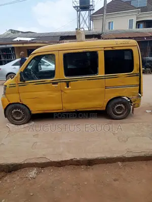 Daihatsu Hijet 2022 Yellow