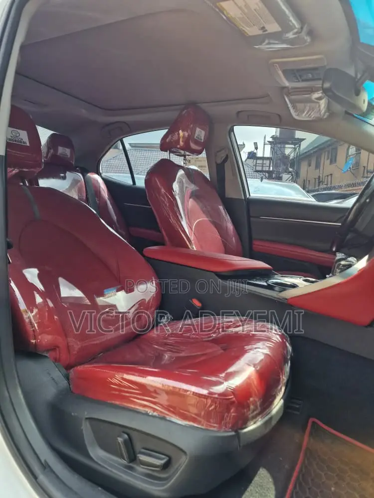 Toyota Camry 2019 White
