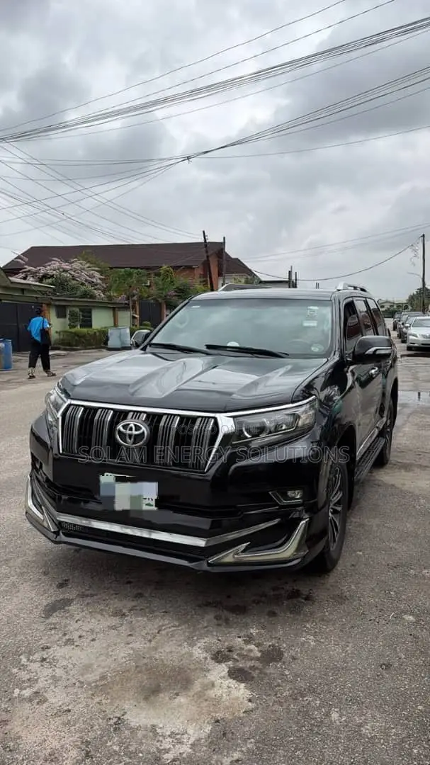 Toyota Land Cruiser Prado 2017 Black