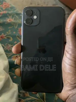 Apple iPhone 11 64 GB Black