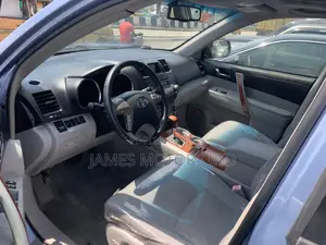 Toyota Highlander 2010 Blue