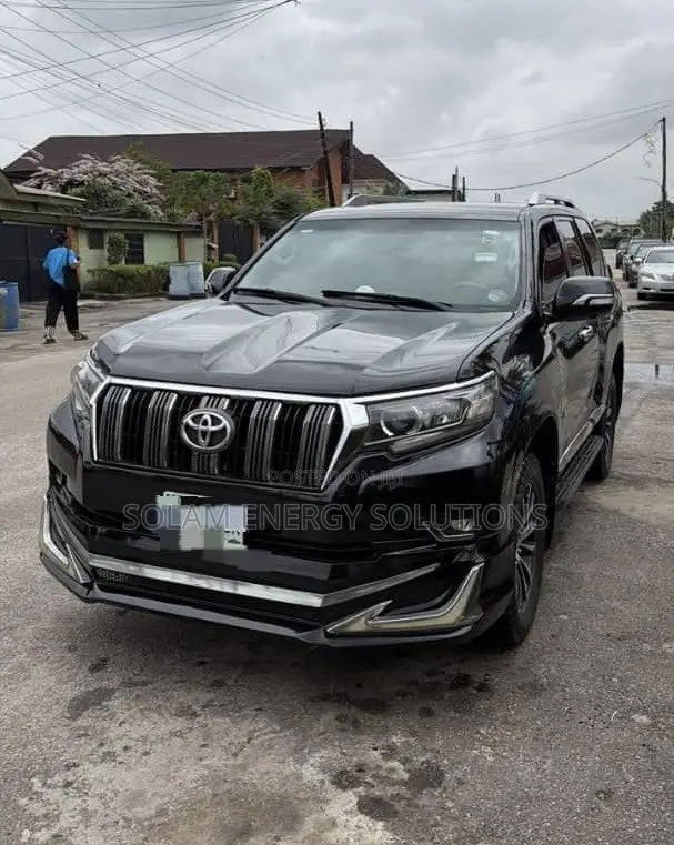 Toyota Land Cruiser Prado 2017 Black