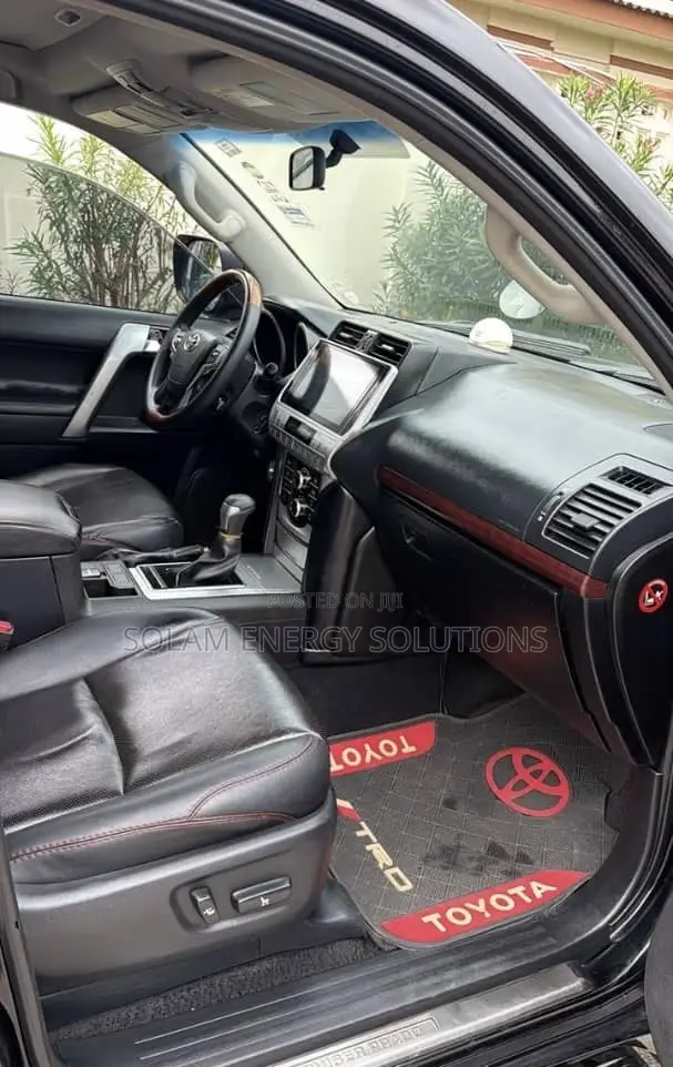 Toyota Land Cruiser Prado 2017 Black