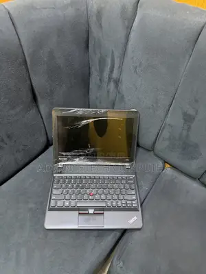 Laptop Lenovo ThinkPad X131e 4GB Intel SSD 128GB
