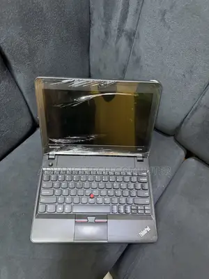 Laptop Lenovo ThinkPad X131e 4GB Intel SSD 128GB