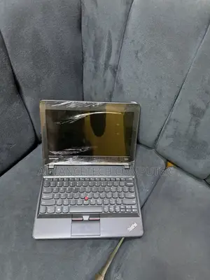 Laptop Lenovo ThinkPad X131e 4GB Intel SSD 128GB