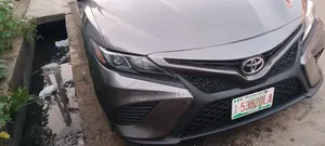 Toyota Camry SE 2021 Brown