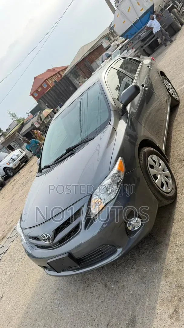 Toyota Corolla 2013 Gray