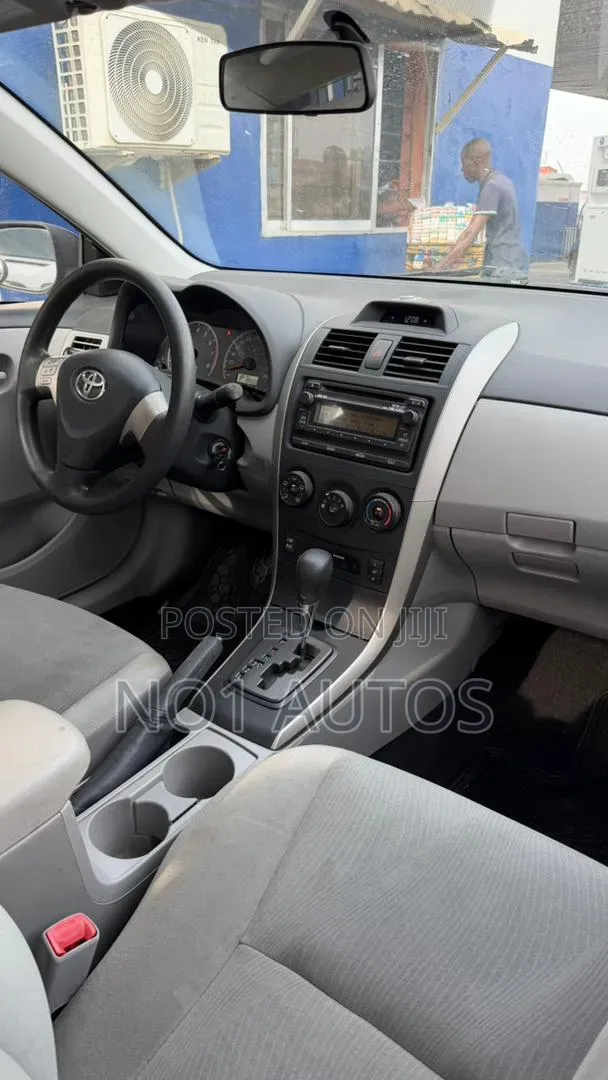 Toyota Corolla 2013 Gray