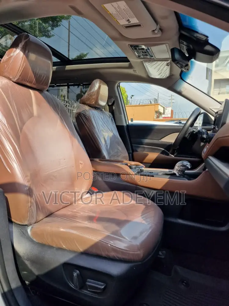 Toyota Highlander 2024 White