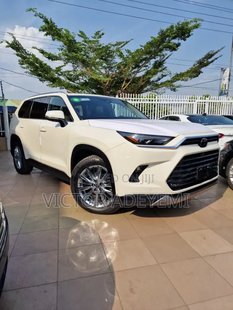 Toyota Highlander 2024 White
