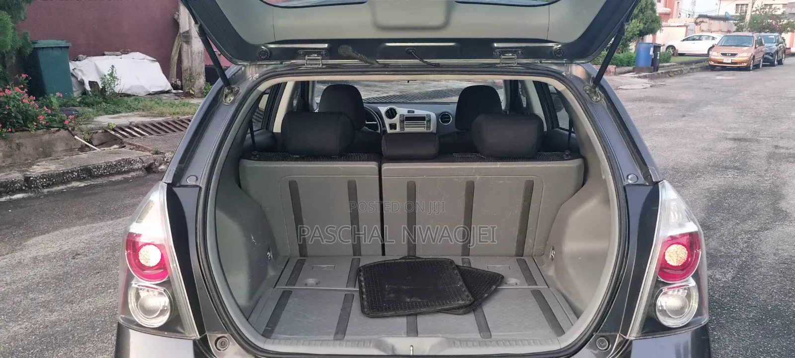 Pontiac Vibe 2008 Gray