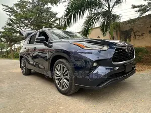 Toyota Highlander 2020 Blue