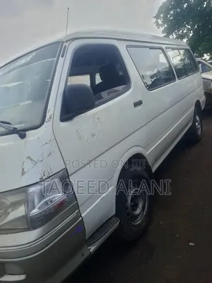 Toyota HiAce 2006 White