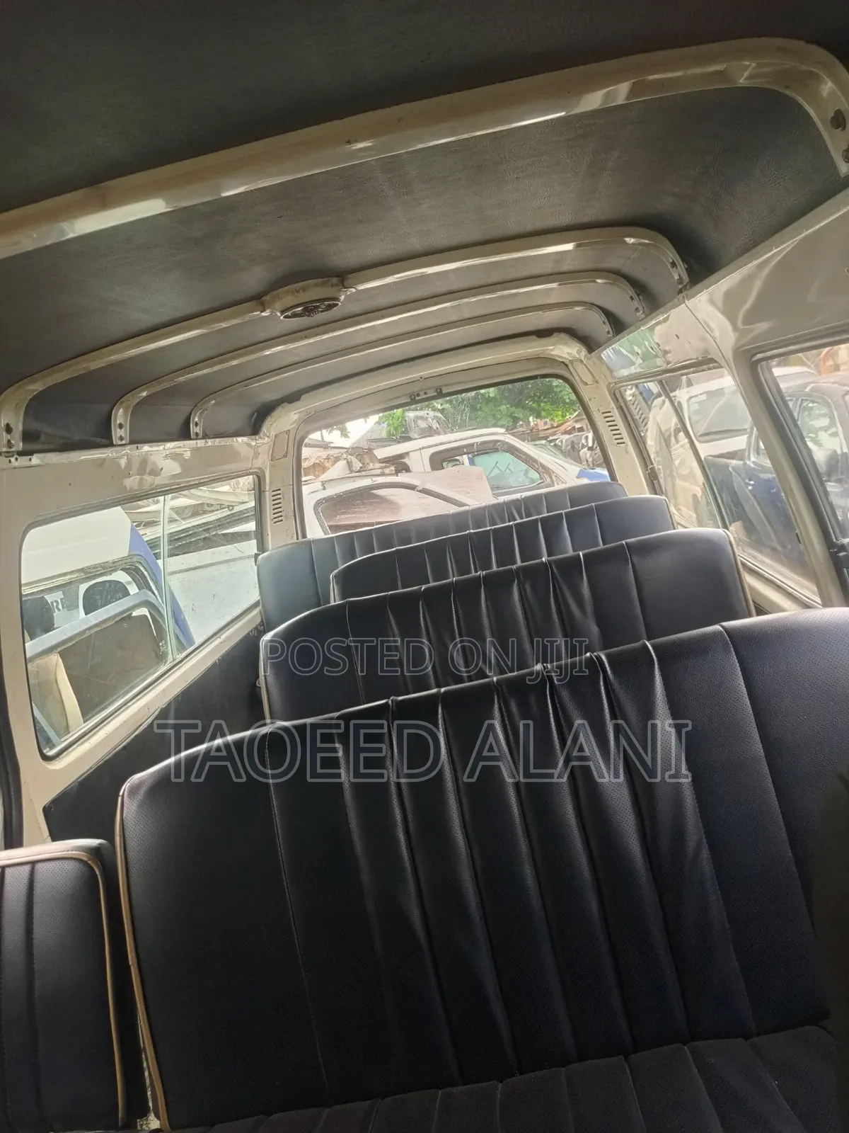 Toyota HiAce 2006 White