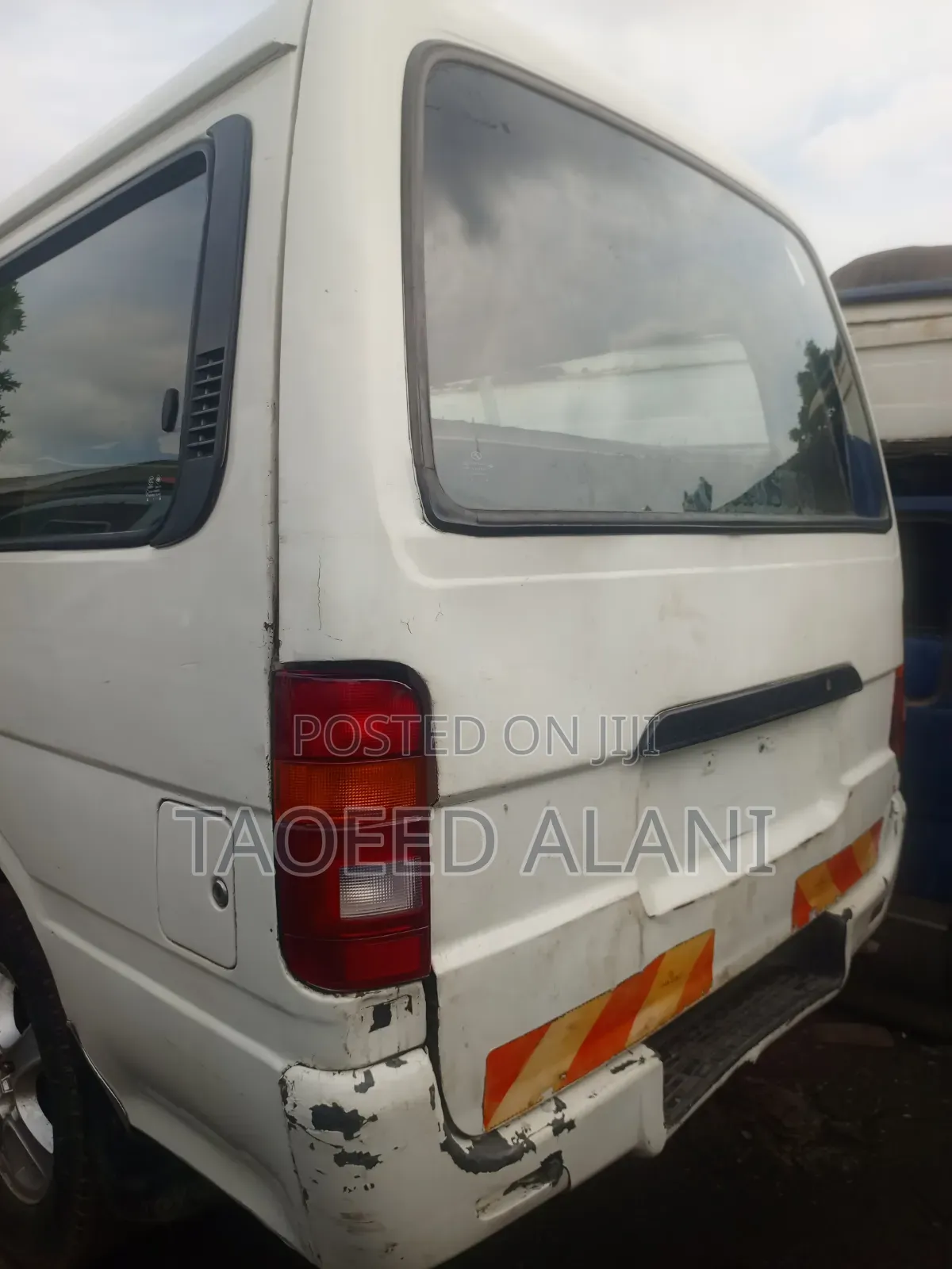 Toyota HiAce 2006 White