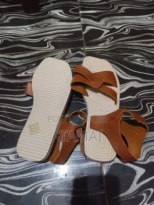 Female's Sandals