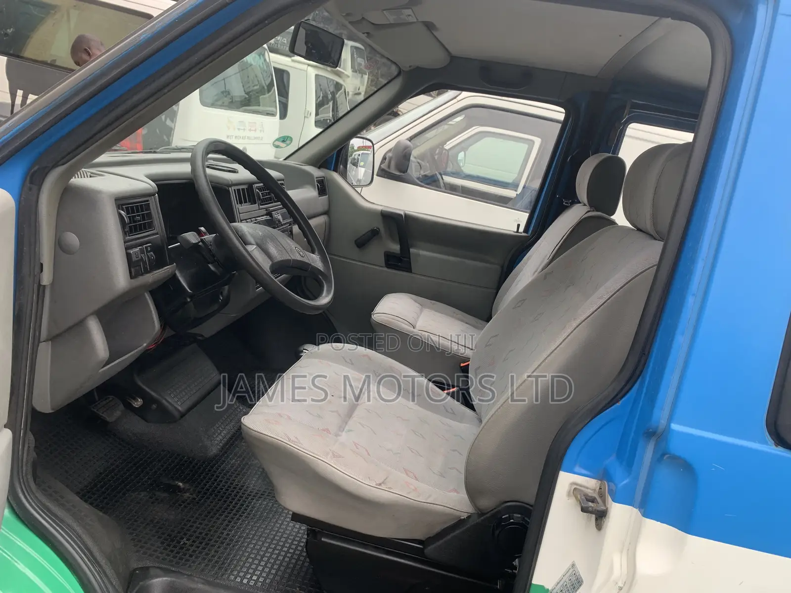 Volkswagen Transporter 2005 Blue