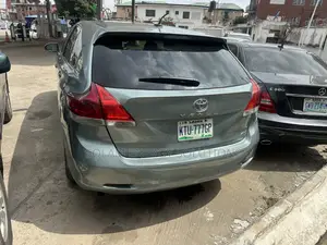 Toyota Venza 2010 Green